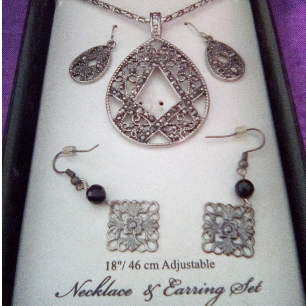 Silver Tone Marcasite Style Filigree Necklace and 2 Pair Earring Jewelry Set 18" - Picture 7 of 8